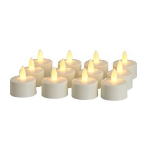 Twaalf kleine LED theelichtje oplaadbaar WIT waterdicht IP68 kaarsen, elk met een geel vlamvormig licht, staan in rijen op een effen achtergrond.
